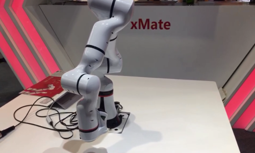 2019工博会新品_珞石xMate柔性协作机器人展示