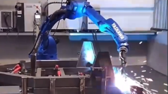 焊接应用案例展示_安川机器人
