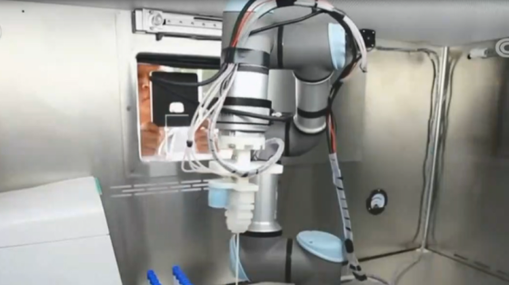 咽拭子采樣機器人夾爪后部的六軸力傳感器案例視頻_坤維