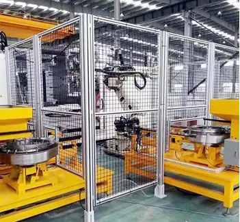 论焊接机器人安装安全防护围栏的重要性