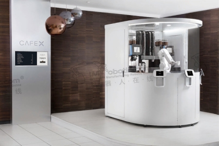 美国首家机器人咖啡店 买咖啡不用排队