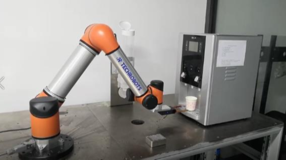 泰科智能TB6-R5咖啡机器人