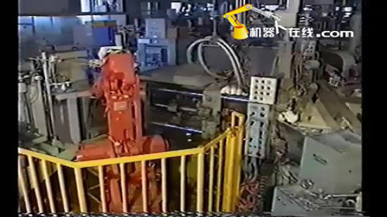 铸造工业行业_压铸/取件/喷雾_安川机器人 6