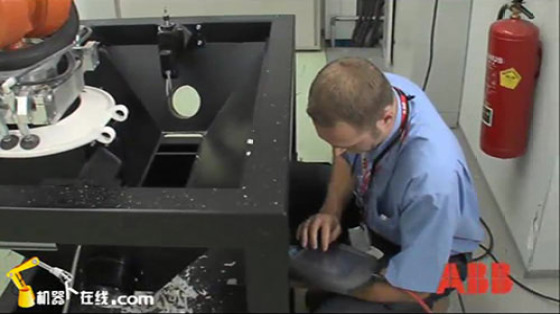 Faunc Robot 发那科机器人 塑料加工 切割 修边 马桶切割 