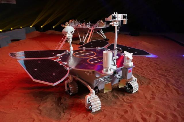 探索中国首个成功发射的火星机器人的工作原理
